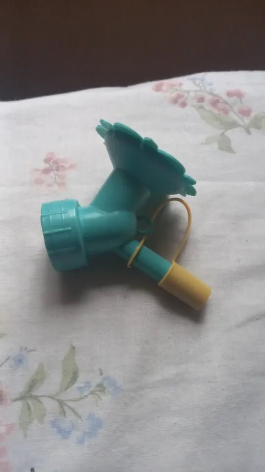 Garden Watering Sprinkler Nozzle Flower Waterers Bottle Watering Cans Sprinkler Easy Tool Portable Garden Waterer Garden Tools