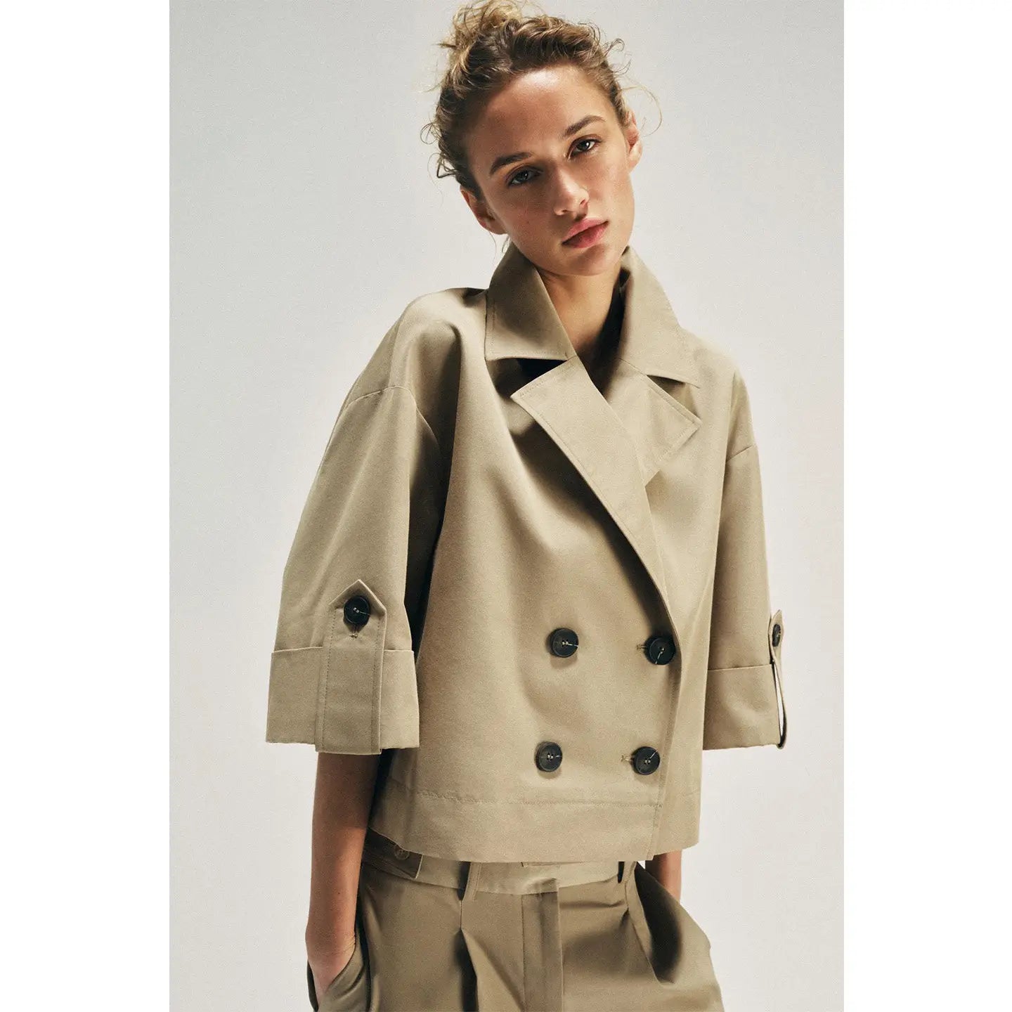 Spring Summer New Women's Simple Turn-down Collar Short Sleeve Double-breasted Short Length Windbreaker Jacket 3046229