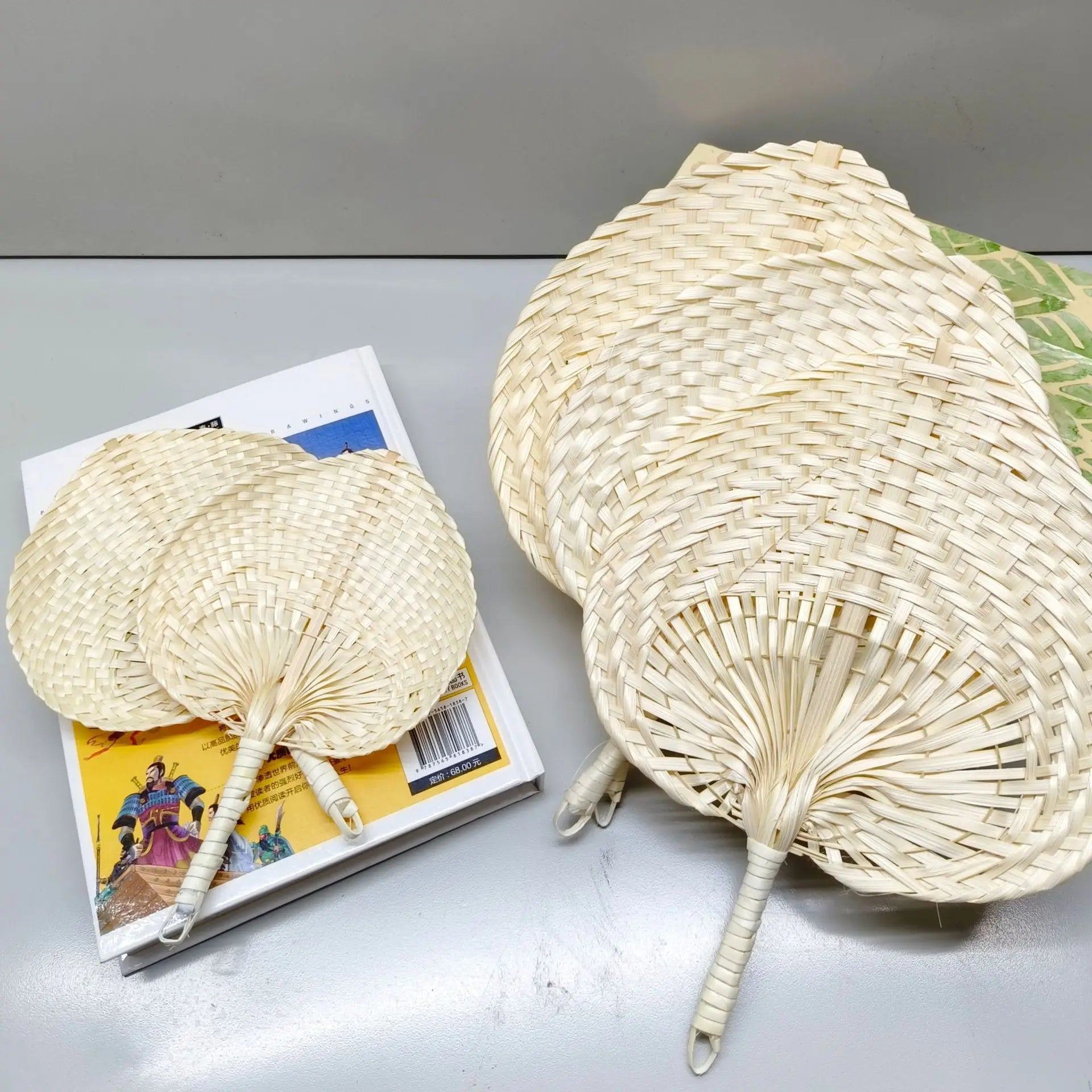 Éventail Bambou Tressé À La Main – Style Bohème | Plage, Mariage & Déco | 30x39cm