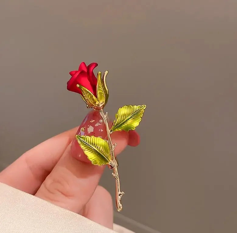 Butterfly White Shell Brooches For Women Charm Pearl Cold Color Pins Party Clothing Accessories Boho Summer Jewelry Gift