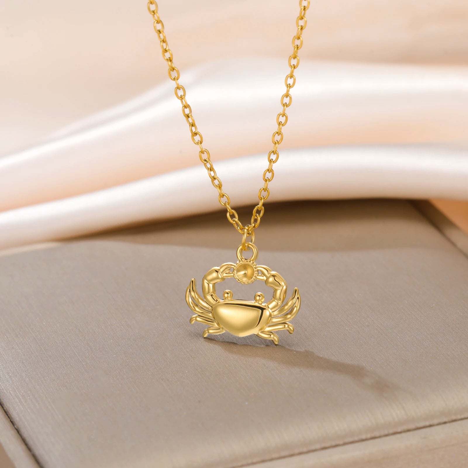 Unift Boho Ocean Style Sea Crab Necklace for Women Stainless Steel Gold Color Aesthetic Fashion Beach Summer Jewelry Gift New