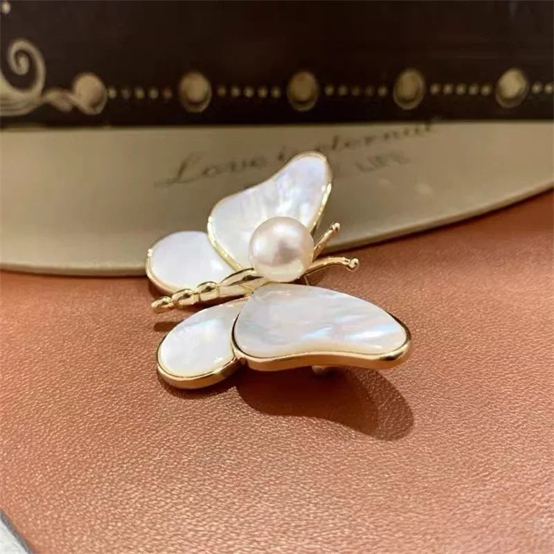 Butterfly White Shell Brooches For Women Charm Pearl Cold Color Pins Party Clothing Accessories Boho Summer Jewelry Gift
