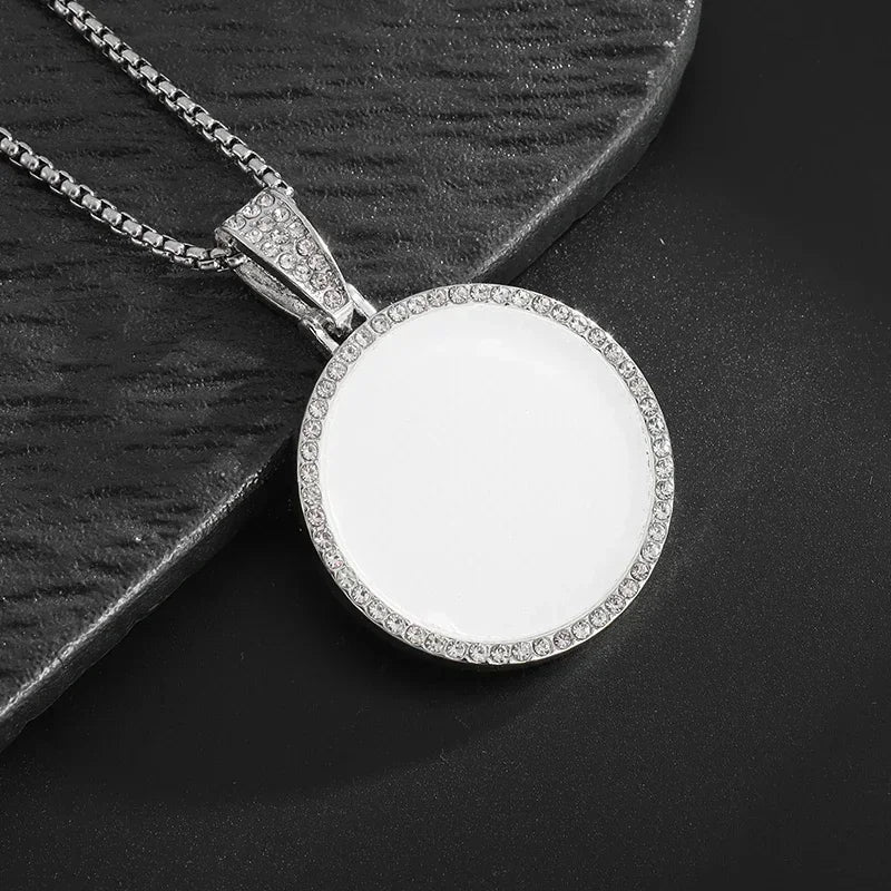 Hip-Hop Iced Out Spades Playing Card Necklace Men\'s Personalized Street Hip-Hop Rock Trend Jewelry Cool Luck Necklace