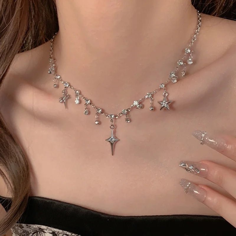Collier Pendentif Croix Cristal Zircon & Franges – Bijou Chaîne Clavicule Y2K Femme