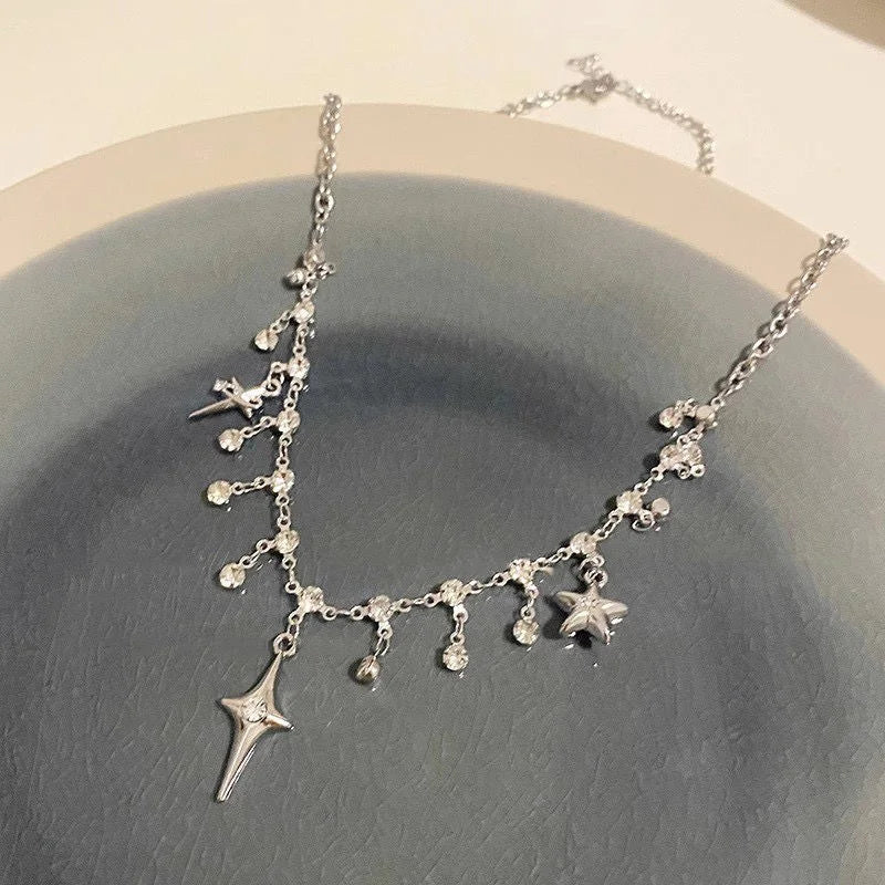 Collier Pendentif Croix Cristal Zircon & Franges – Bijou Chaîne Clavicule Y2K Femme