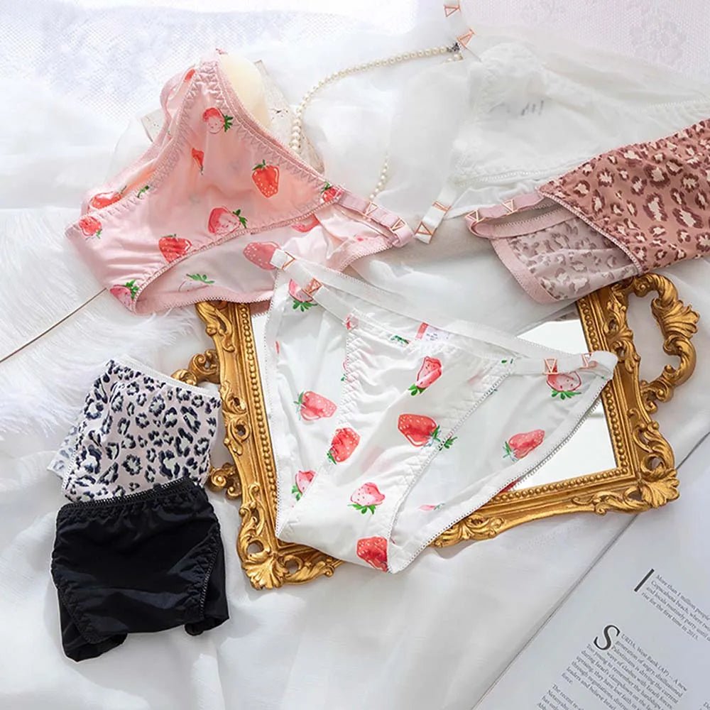 1Pc Women's Seamless Panties Ultra-thin Panties Fashion Sexy Girl low-Rise Ruffles Embroidery Smooth Fitness Panties